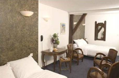 Imagen de la habitación del Hotel Du Pot D'etain. Foto 12
