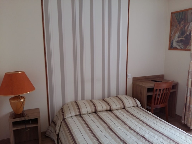 Imagen de la habitación del Hotel Du Roi René. Foto 5