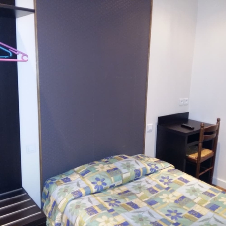 Imagen de la habitación del Hotel Du Roi René. Foto 7