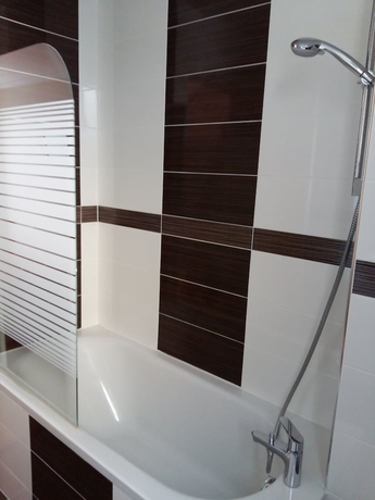 Imagen de la habitación del Hotel Du Roi René. Foto 15