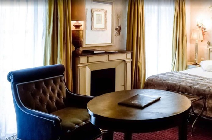 Imagen de la habitación del Hotel Du Romancier. Foto 4