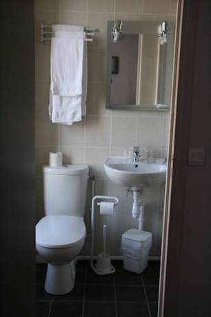 Imagen de la habitación del Hotel Du Roussillon. Foto 2