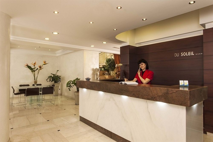 Imagen de los interiores del Hotel Du Soleil. Foto 4