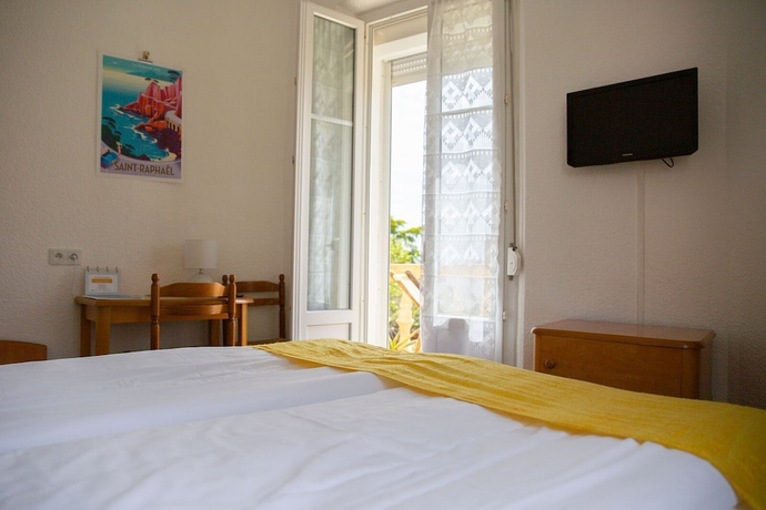 Imagen de la habitación del Hotel Du Soleil, Saint Raphael. Foto 3