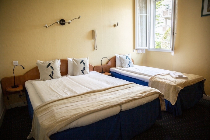 Imagen de la habitación del Hotel Du Soleil, Saint Raphael. Foto 5