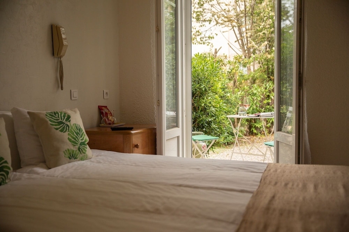 Imagen de la habitación del Hotel Du Soleil, Saint Raphael. Foto 11