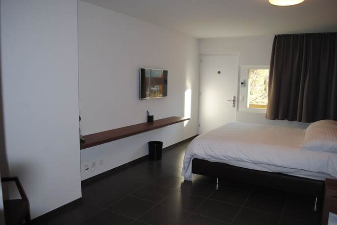 Imagen de la habitación del Hotel Du Soleil, St Leonard. Foto 4