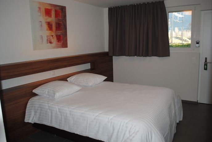 Imagen de la habitación del Hotel Du Soleil, St Leonard. Foto 7