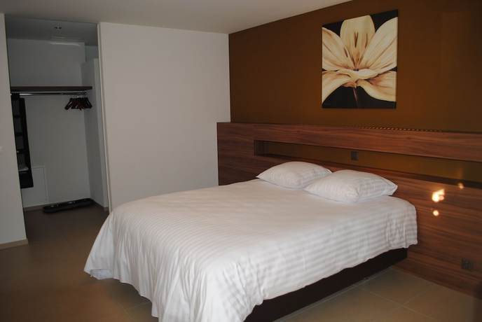 Imagen de la habitación del Hotel Du Soleil, St Leonard. Foto 8