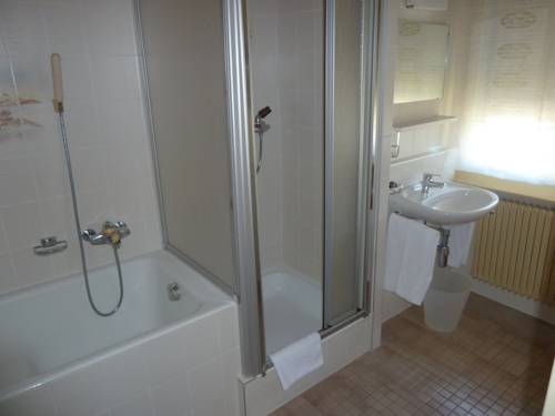 Imagen de la habitación del Hotel Du Stand. Foto 11