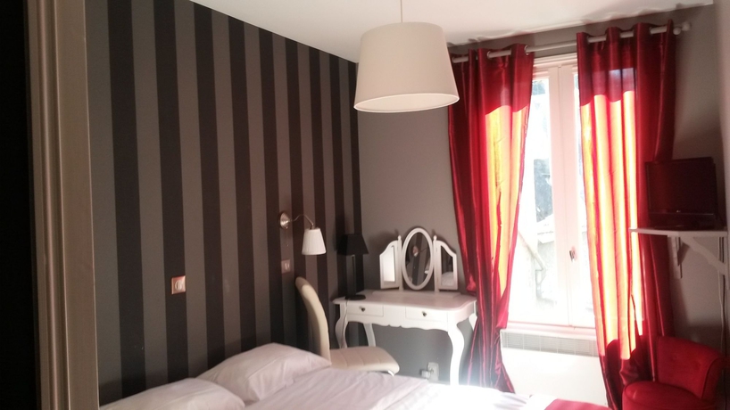 Imagen de la habitación del Hotel Du Th&eacute;&acirc;tre, Tours. Foto 4