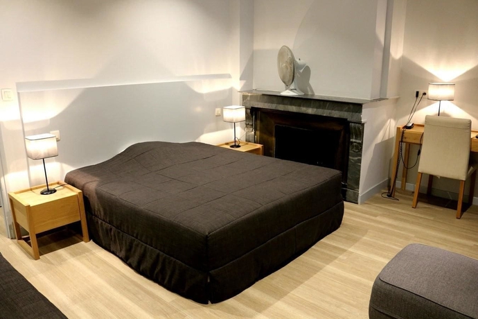 Imagen de la habitación del Hotel Du Theatre, Lyon. Foto 6