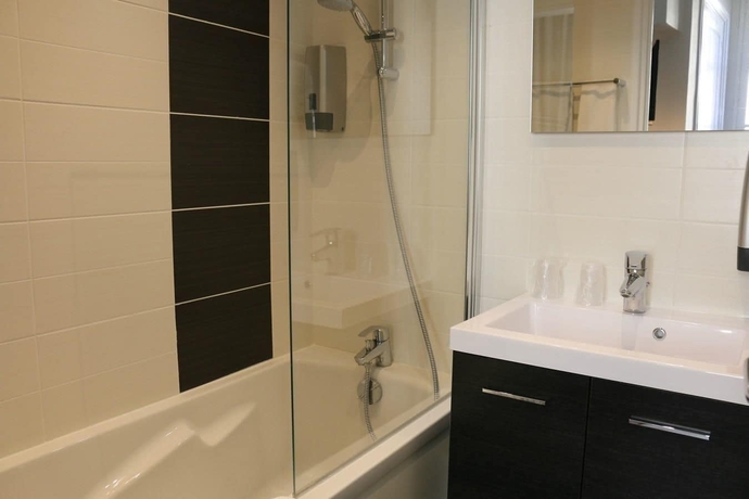 Imagen de la habitación del Hotel Du Theatre, Lyon. Foto 8