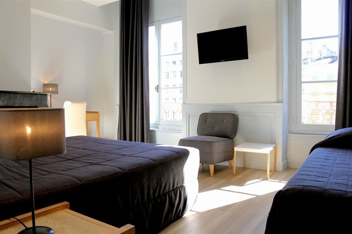 Imagen de la habitación del Hotel Du Theatre, Lyon. Foto 13