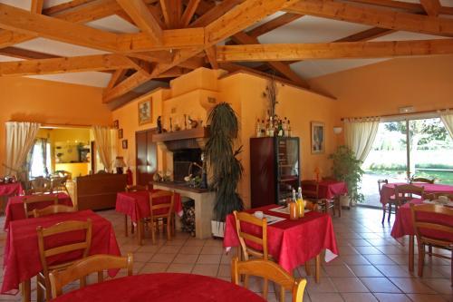 Imagen general del Hotel Du Vieux Moulin. Foto 5