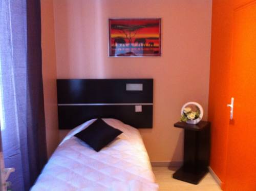 Imagen de la habitación del Hotel Du Vieux Port. Foto 4