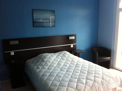 Imagen de la habitación del Hotel Du Vieux Port. Foto 10