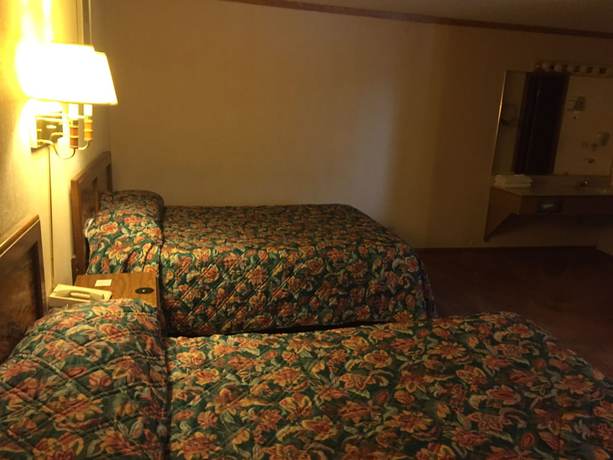 Imagen de la habitación del Hotel Du Wayne Motel. Foto 11