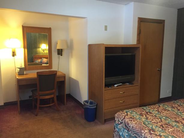 Imagen de la habitación del Hotel Du Wayne Motel. Foto 17