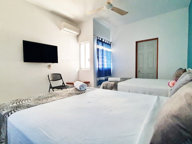 Imagen de la habitación del Hotel DuHotel. Foto 7