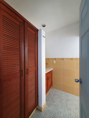 Imagen de la habitación del Hotel DuHotel. Foto 8