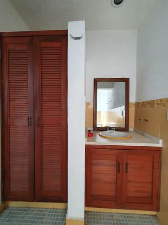 Imagen de la habitación del Hotel DuHotel. Foto 13