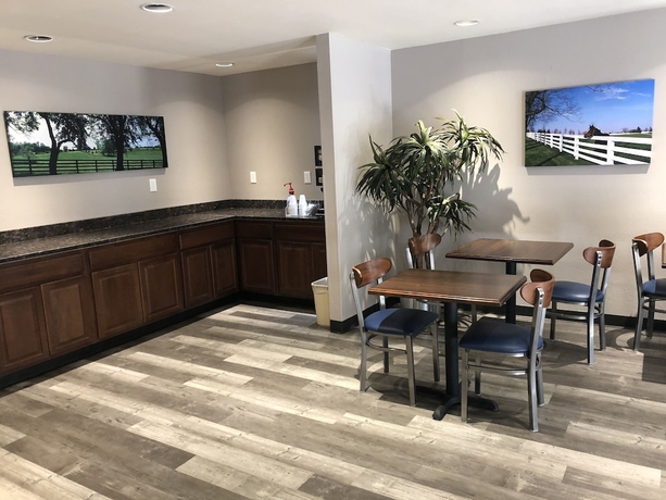 Imagen de los interiores del Hotel DuPont Suites. Foto 14