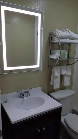 Imagen de la habitación del Hotel DuPont Suites. Foto 12