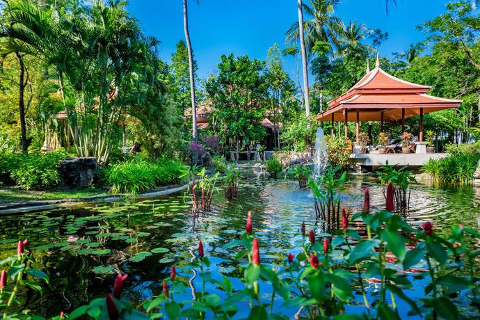 Imagen de los exteriores del Hotel Duangjitt Resort, Phuket. Foto 8