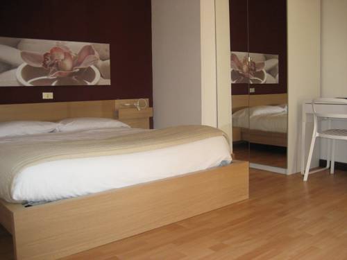 Imagen de la habitación del Hotel Duarte. Foto 5