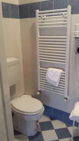 Imagen de la habitación del Hotel Duarte. Foto 8