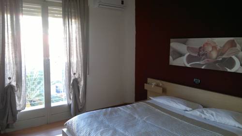 Imagen de la habitación del Hotel Duarte. Foto 12