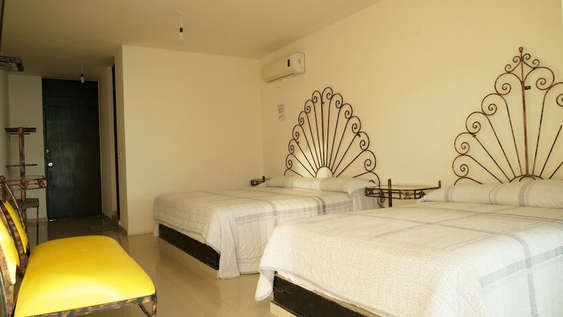 Imagen de la habitación del Hotel Dub&aacute;i de Miramar. Foto 14