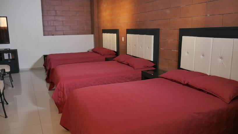 Imagen de la habitación del Hotel Dub&aacute;i de Miramar. Foto 15