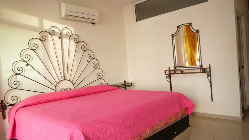 Imagen de la habitación del Hotel Dub&aacute;i de Miramar. Foto 20