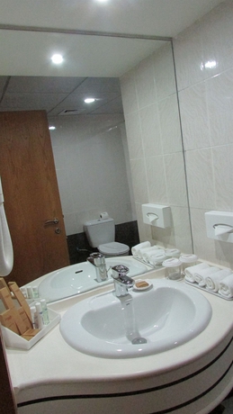 Imagen de la habitación del Hotel Dubai Grand By Fortune. Foto 5