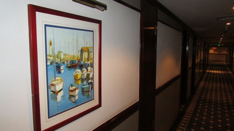 Imagen de los interiores del Hotel Dubai Grand By Fortune. Foto 12