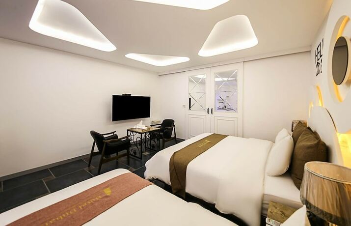 Imagen de la habitación del Hotel Dubai Hotel. Foto 8