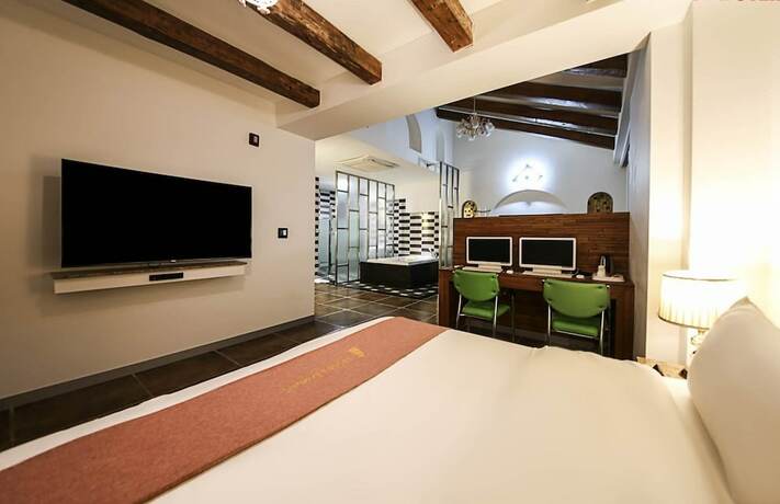 Imagen de la habitación del Hotel Dubai Hotel. Foto 10