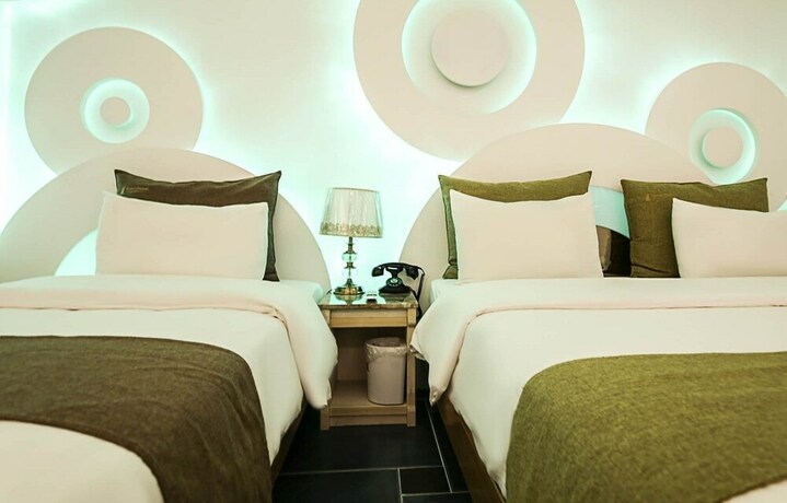 Imagen de la habitación del Hotel Dubai Hotel. Foto 14