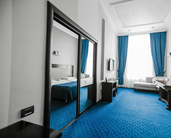 Imagen de la habitación del Hotel Dubai International. Foto 11