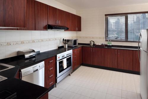 Imagen de la habitación del Hotel Dubai Marriott Harbour and Suites. Foto 4