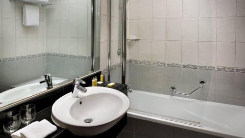 Imagen general del Hotel Dubai Marriott Harbour and Suites. Foto 2