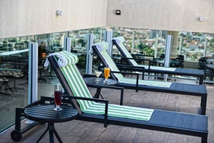 Imagen general del Hotel Dubai Su&iacute;tes. Foto 4