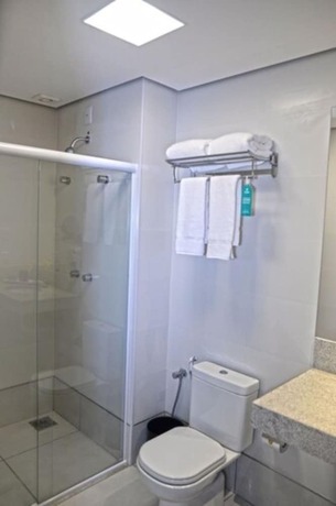 Imagen de la habitación del Hotel Dubai Su&iacute;tes. Foto 16