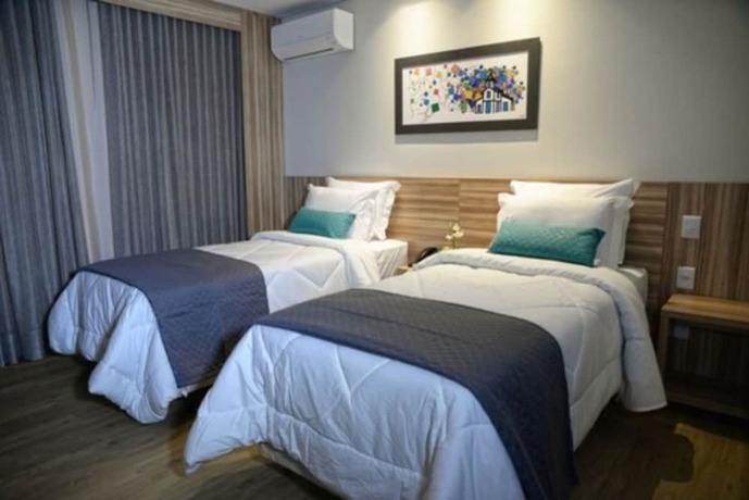 Imagen de la habitación del Hotel Dubai Su&iacute;tes. Foto 17