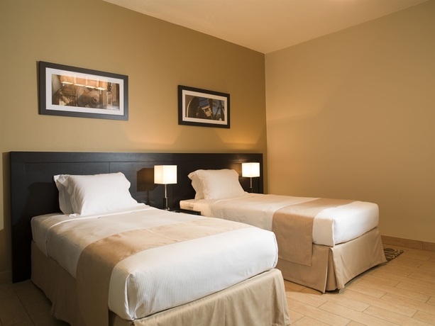 Imagen de la habitación del Hotel Dubai Trade Centre. Foto 8