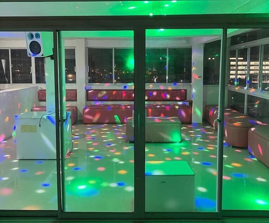 Imagen de la habitación del Hotel DubaiRD. Foto 6