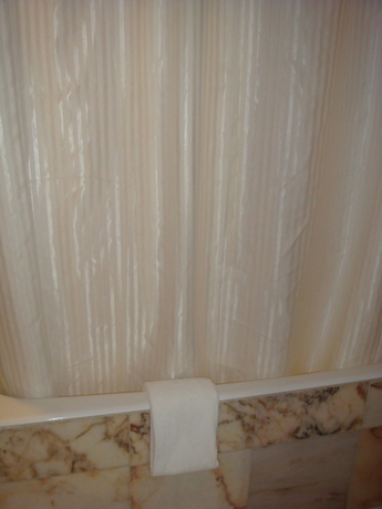 Imagen de la habitación del Hotel Dublin. Foto 5