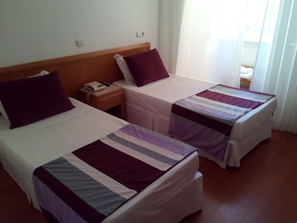 Imagen de la habitación del Hotel Dublin. Foto 15